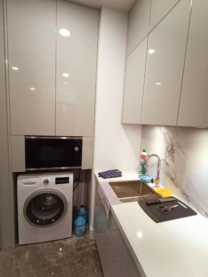 Platinum Suite 2 New Kl Cbd New Luxury Condo With Best Infinity View To Klcc Twin Towers Pool Kuala Lumpur Exterior photo
